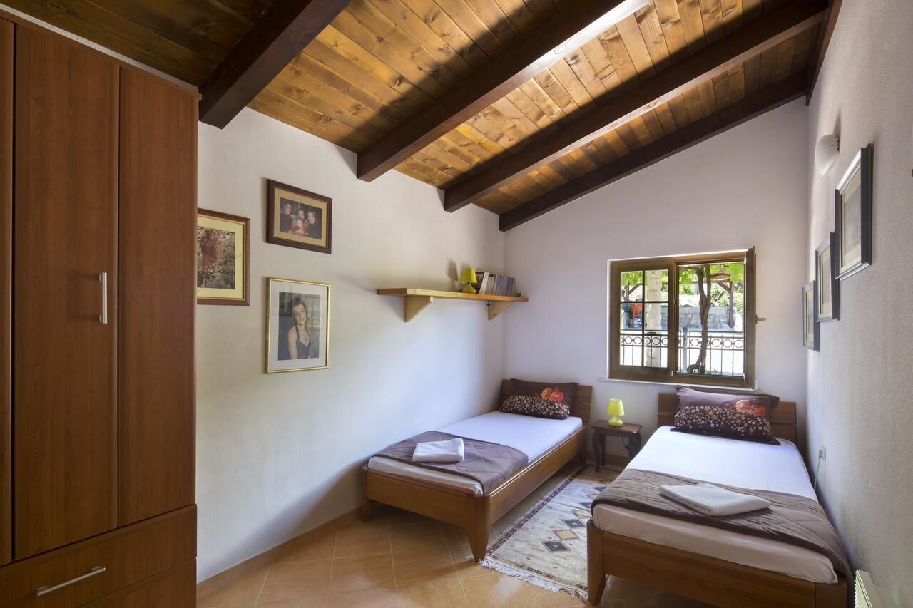 Виллы Robinson`s house Kruševica-19