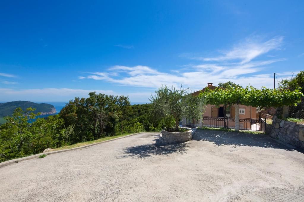Виллы Robinson`s house Kruševica-52