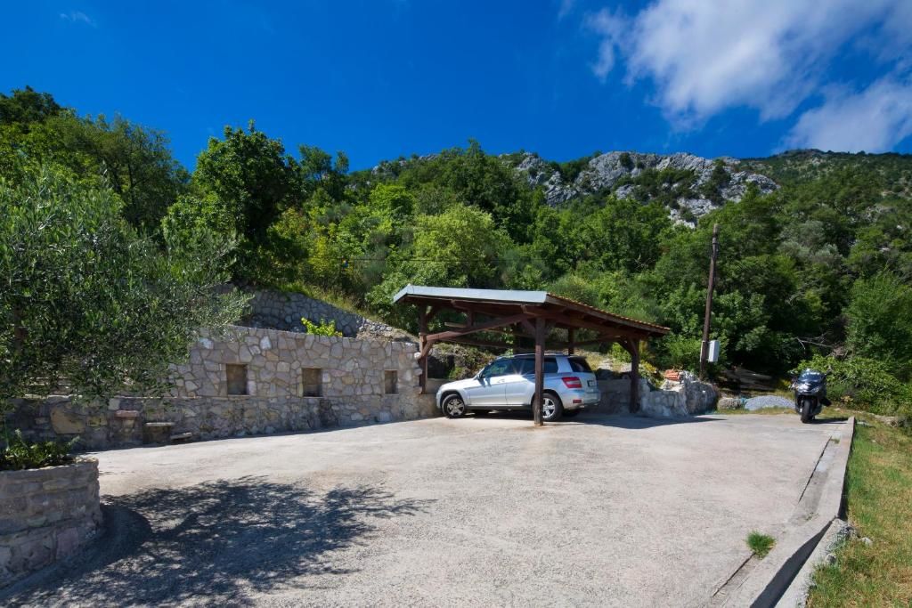 Виллы Robinson`s house Kruševica-65