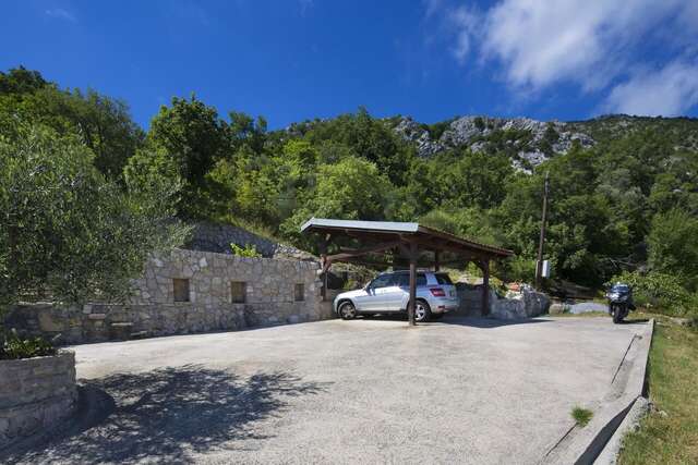 Виллы Robinson`s house Kruševica-24